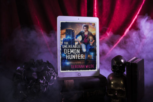 Kindle cover of The Unlikeable Demon Hunter by Deborah Wilde.